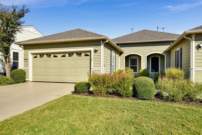 Building Photo - 313 Essex Ln