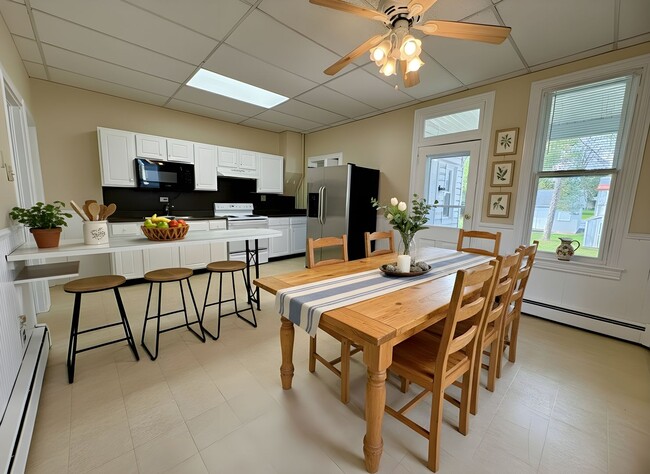 Photo - 3 Bedroom 1.5 Bathroom in Elizabethtown!