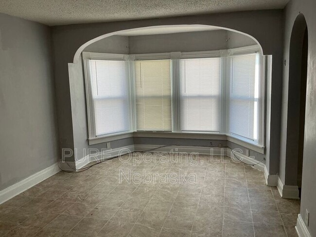 Photo - 810 E Erie St Unit 1 (Top Floor)