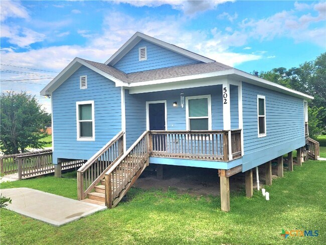 Building Photo - 502 Migl St