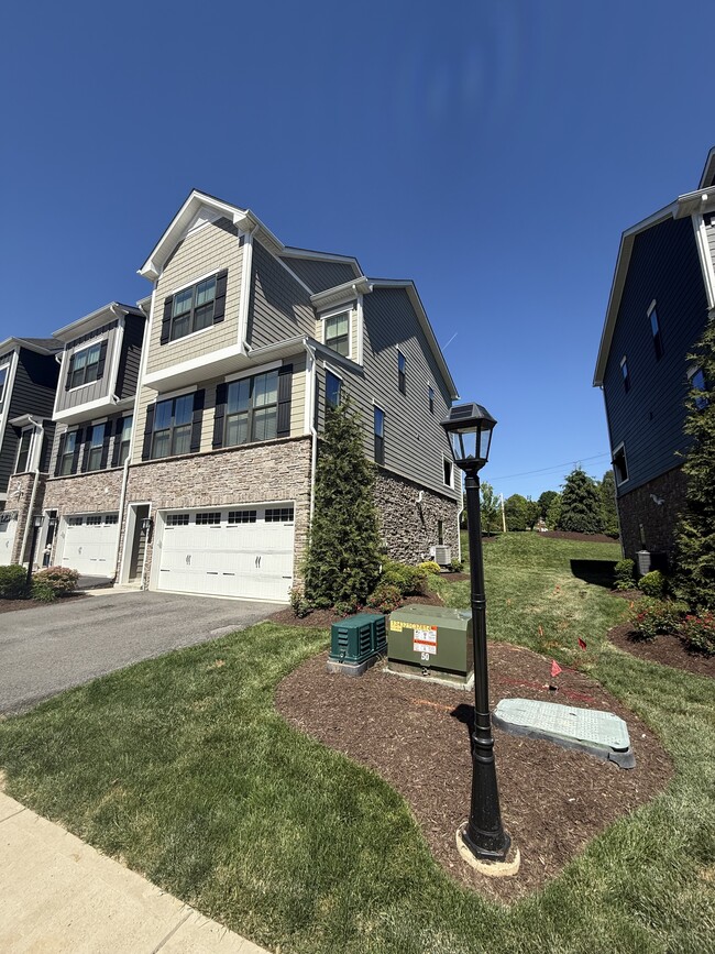 Photo - 141 Laurel Pl Ln