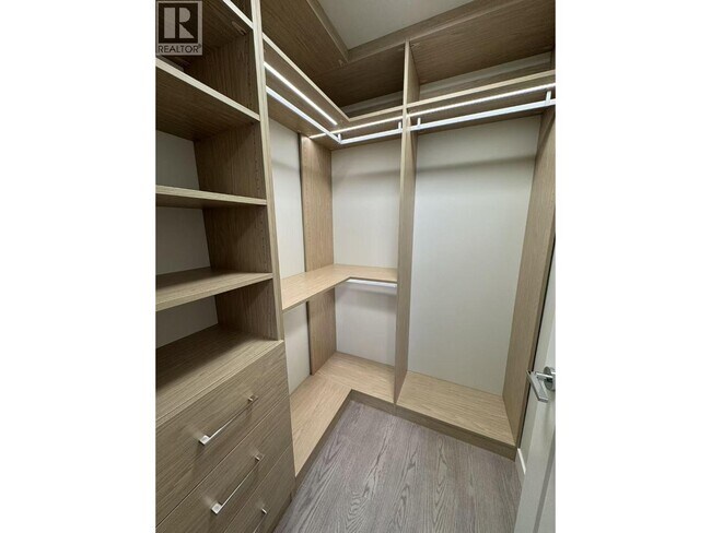 Photo - 6138 Birney Ave Unité 1009