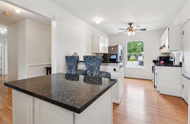 Photo - Charming Chesapeake Ranch on a Cul-de-Sac!