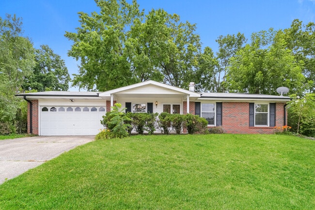 Building Photo - Fantastic 3bd/3ba home! Let yourself in!