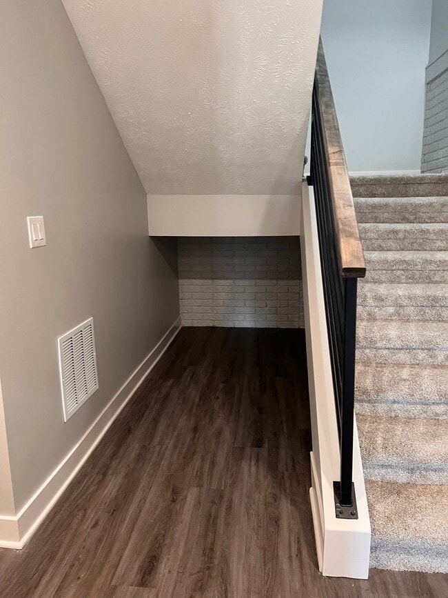 Photo - Luxury Living In Midtown near UNMC - 2bed 3bath + Garage