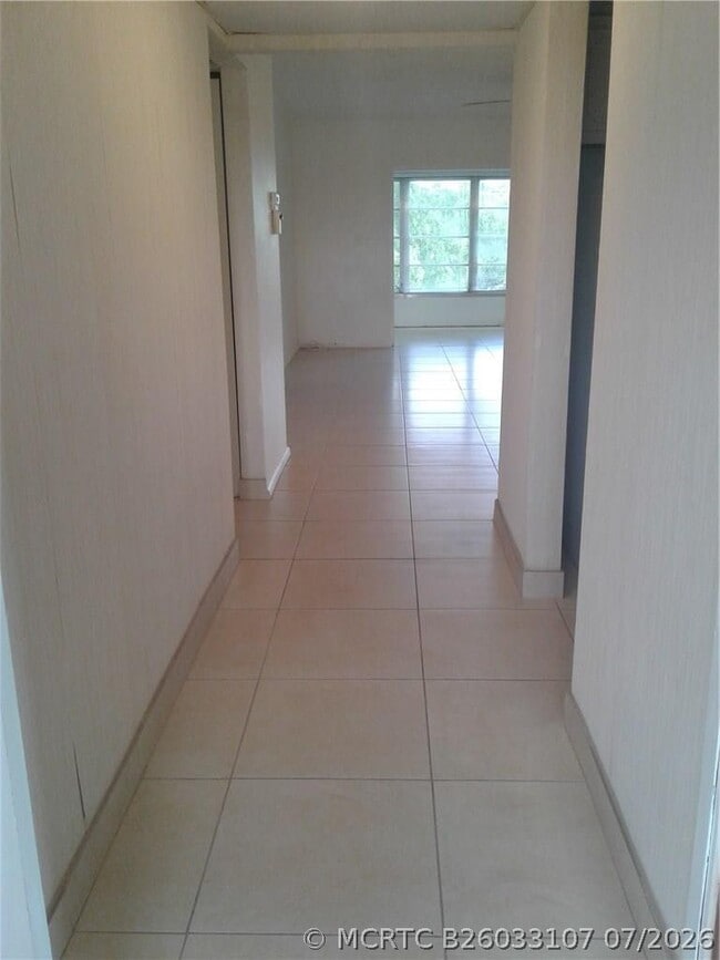1030 Country Club Dr Unit 401