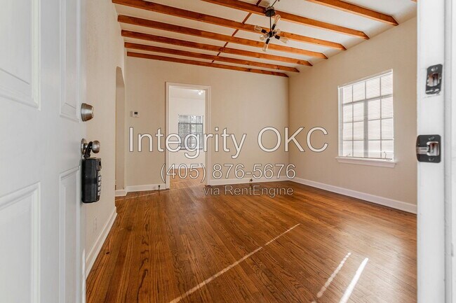 Photo - 1828 Carey Pl