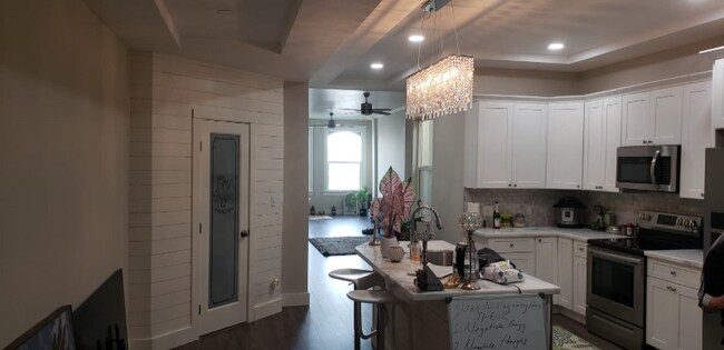 Photo - 105 E 5th St Unit A