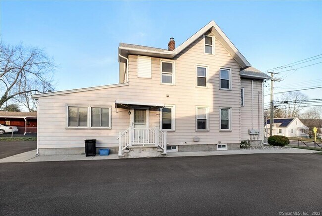 Photo - 132 Hemingway Ave Unidad 2nd floor