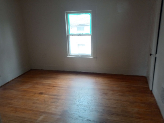 Photo - 222 Davis St Unit 2nd floor