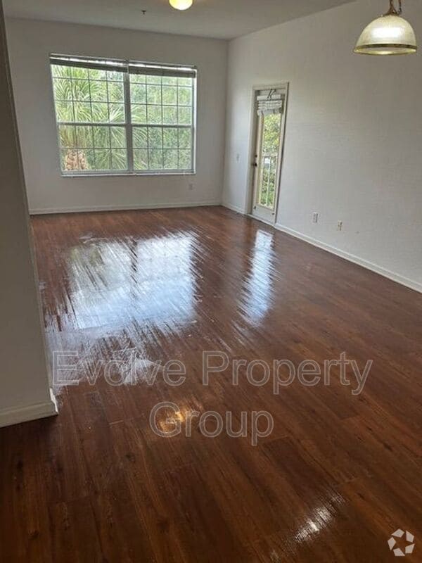 Building Photo - 6100 Stevenson Dr Unit 309 Rental