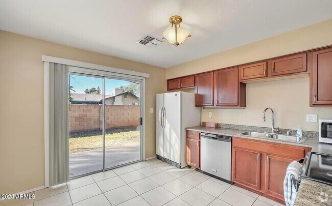 Building Photo - 1401 E El Parque Dr Rental