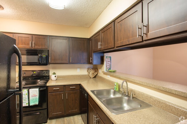 1HAB, 1BA - 658 ft² - The Fielder