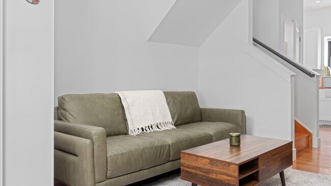 Photo - 416 Sepviva St Unit ID1308996P