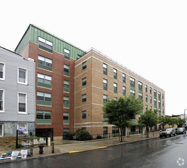 Gates Plaza Senior Housing Apartments For Rent in Brooklyn, NY