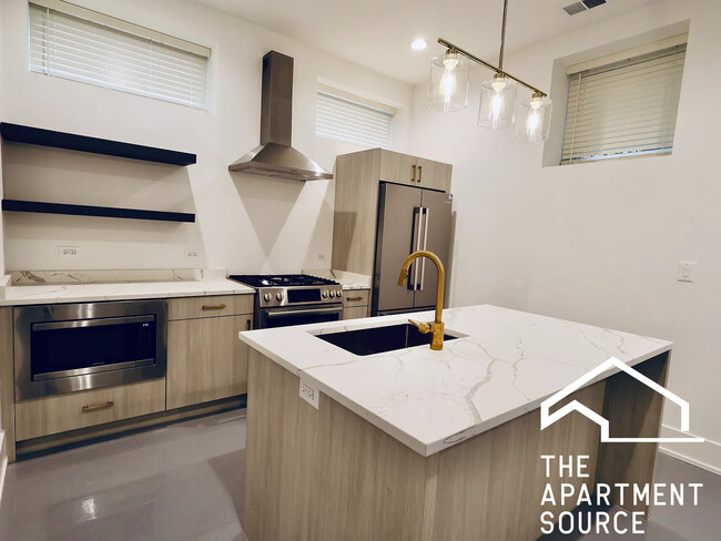 Photo - 1814 W Thomas St Apartments Unit 1R
