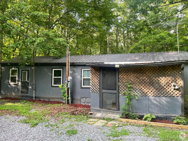 Building Photo - 5 Red Bush School Rd Rental