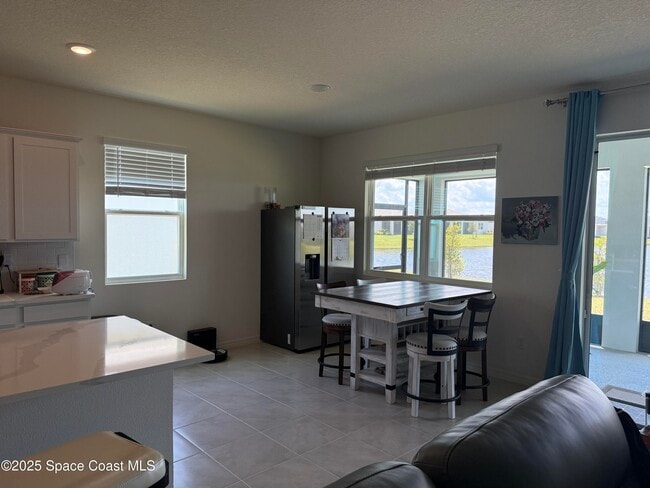 Photo - 1566 Criswell Ln SE