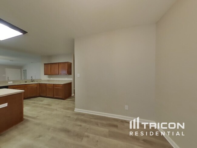 Photo - 1711 Coxwold Ct