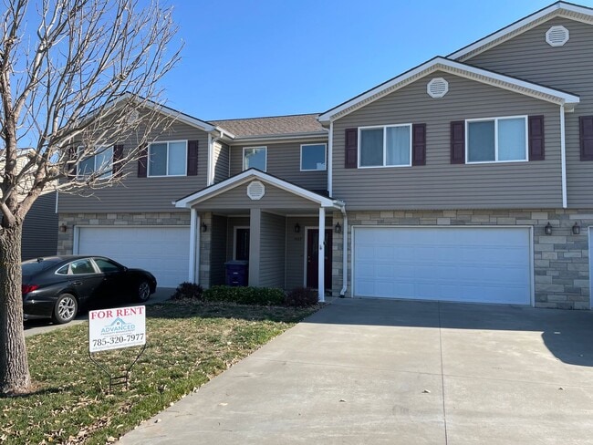 West Side Townhome - Close to Ft. Riley - ... - West Side Townhome - Close to Ft. Riley - ...