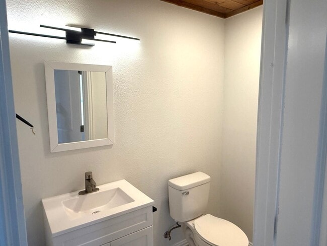 Photo - 608 Sesame Ln