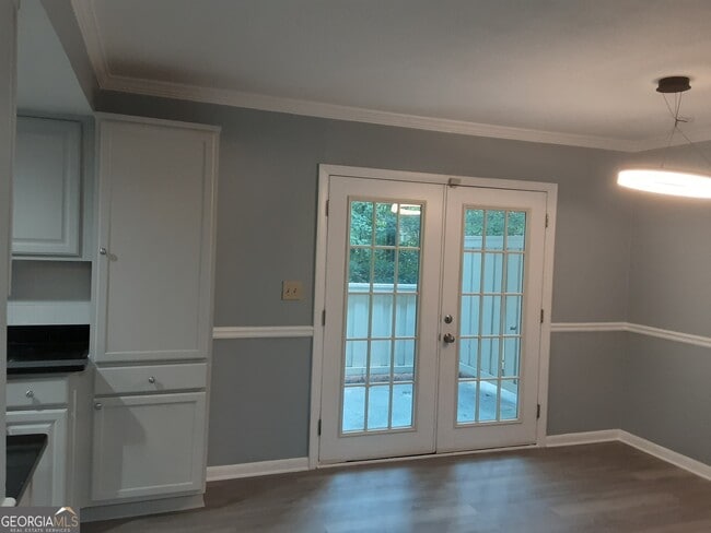 Photo - 6900 Roswell Rd