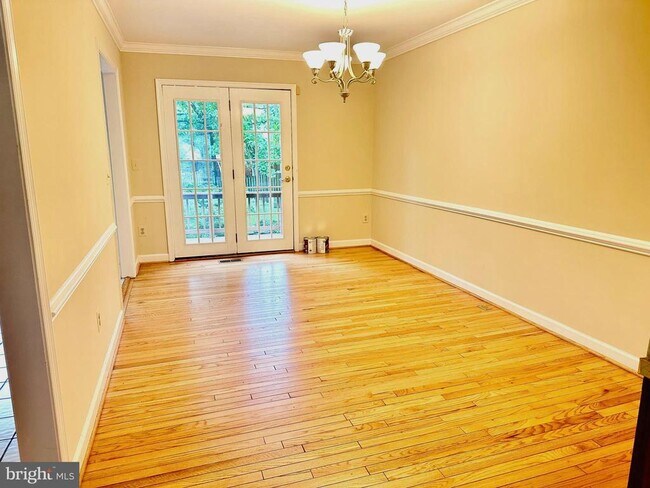 Photo - 6304 Crooked Oak Ln