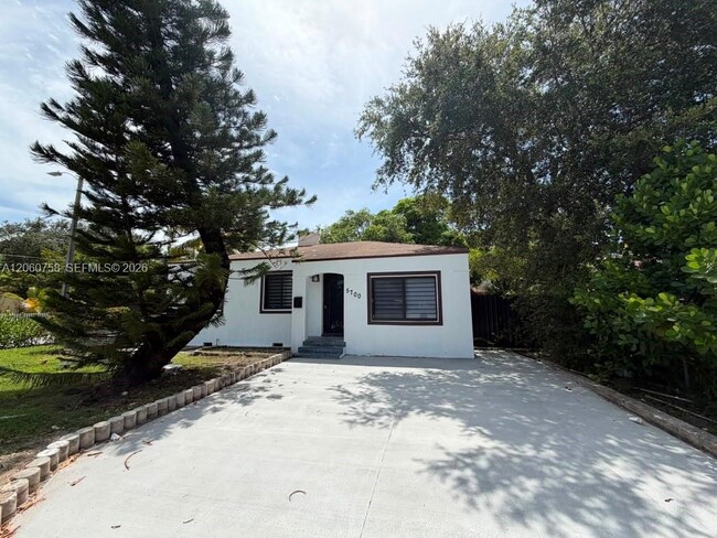 Building Photo - 5700 N Miami Ave