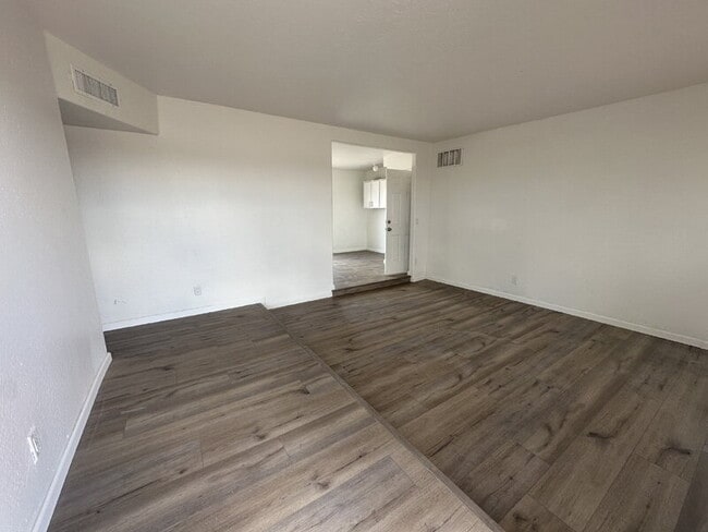 Photo - 5431 N Lakeshore Dr