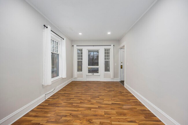 538 Logan St SE