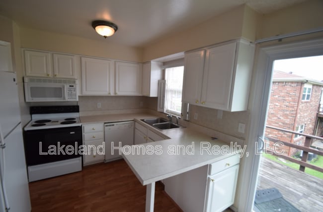 Photo - 1920 E Edgewood Dr