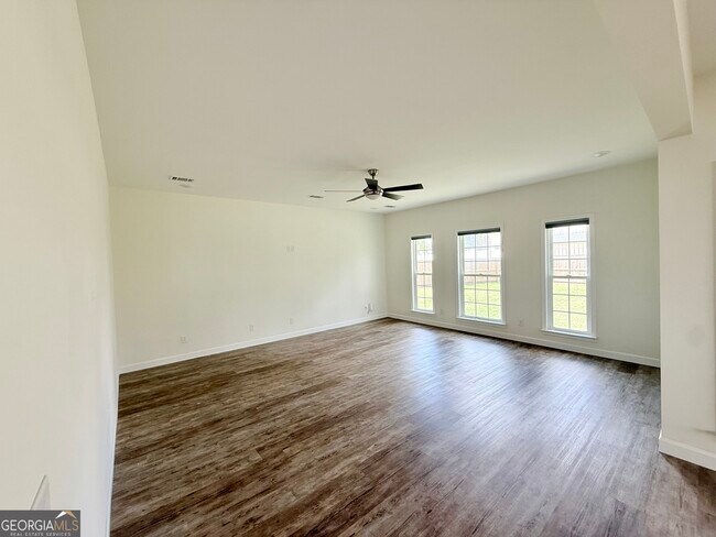 Photo - 410 N Caswell St