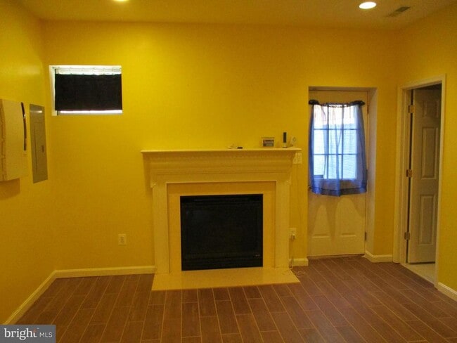 9102 Marie Ct