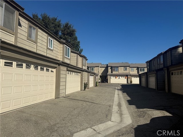 Photo - 1175 E 9th St