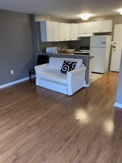 Sala de estar - 922 24th St NW Unidad 802