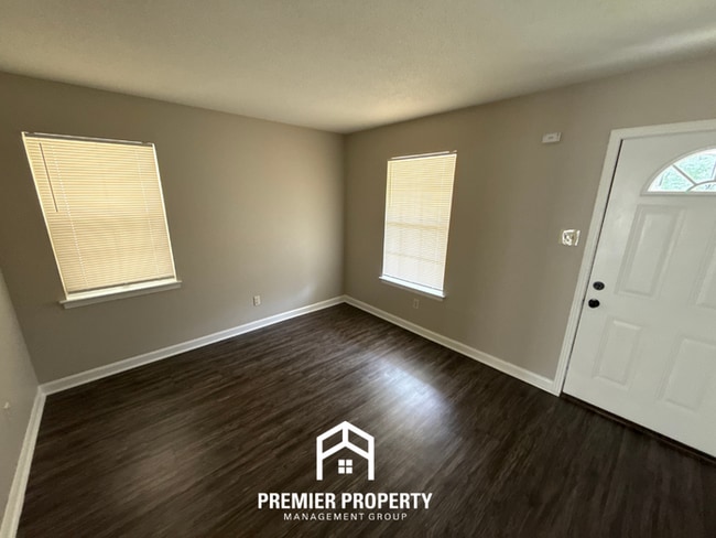 Photo - 3BR/2BA Memphis Rental with Hardwood Floors & Tile Galley Kitchen