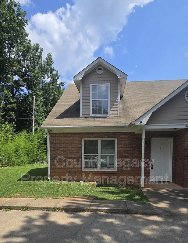Building Photo - 700 Rosehip Ln Unit A