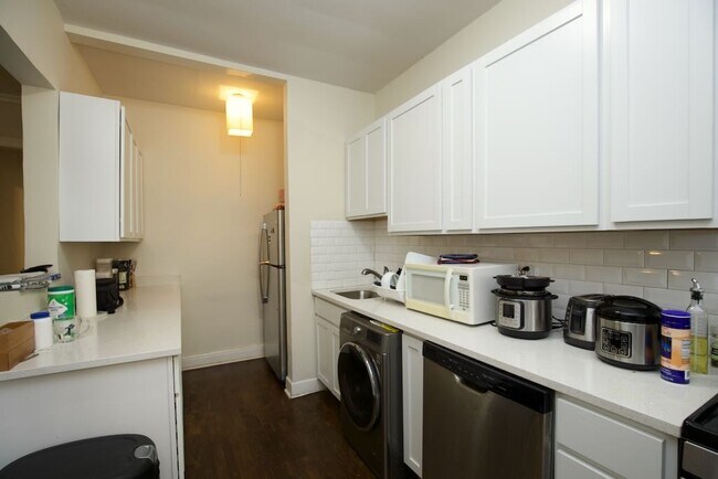 Photo - 945 Judson Ave Unit 2