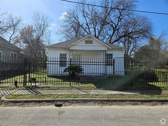 Building Photo - 2608 Winbern St Rental