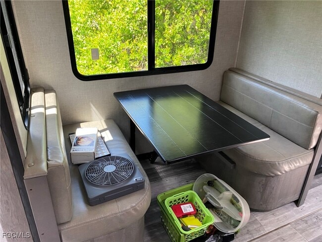 Photo - 380 Mahogany Ct