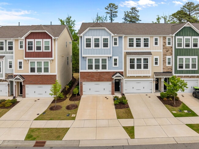 Photo - 1039 Commack Dr