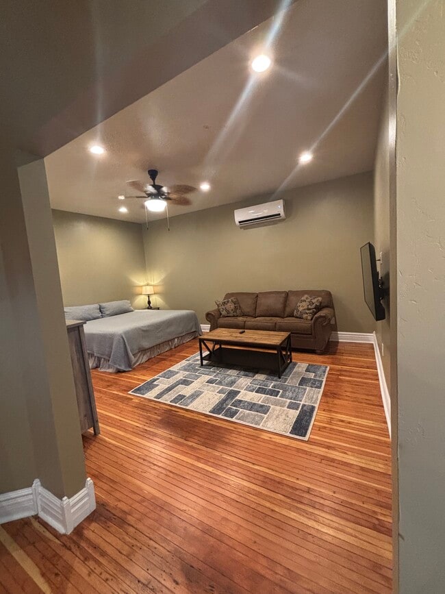 Photo - 1309 Michigan Ave Unit WhiteSands