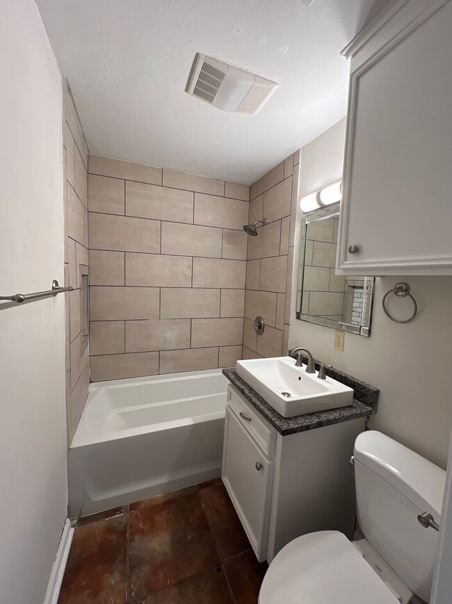 Photo - 305 Woodruff St Unit 305 Woodruff Street- C