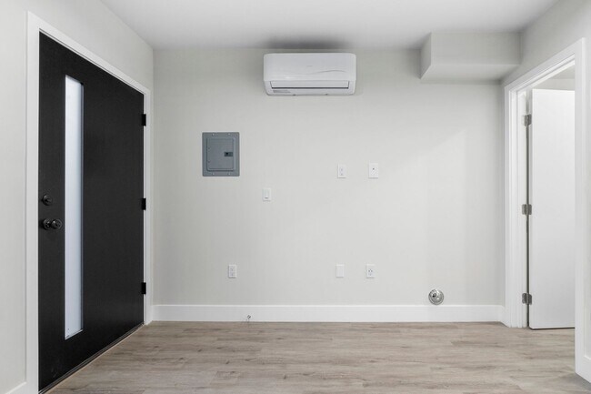 Photo - 1825 S Orange Dr