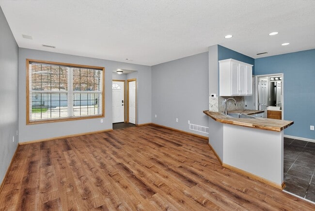 Photo - NEAR OTTER CREEK GOLF COURSE!! 2 Bedroom, 1.5 Bathroom in Northeast Ankeny