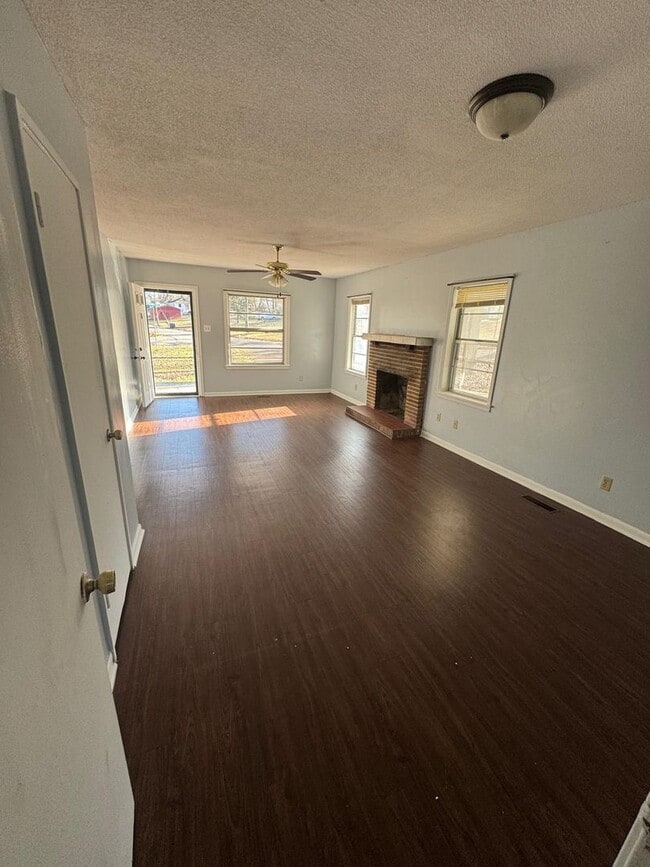 Photo - Newly Renovated Home in Florence!!