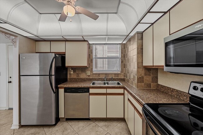 Photo - 719 Lori Dr Unit 204