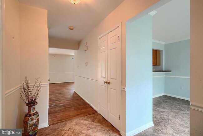 Photo - 19300 Dunbridge Way Casa Adosada