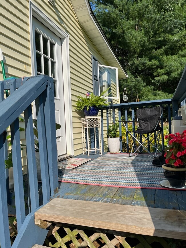 Photo - 592 Long Pond Rd