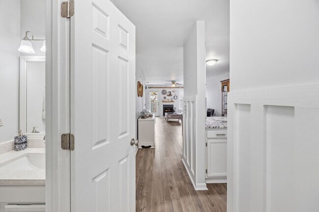 Photo - Modern Comfort & Convenience in Regents Green Townhome